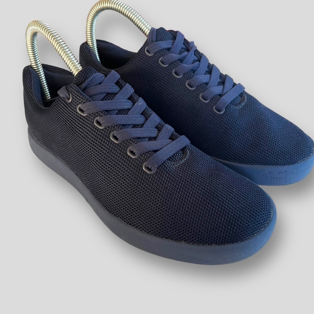 R 13 Atoms Unisex Sneakers.